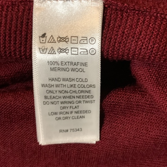 NWOT Cynthia Rowley Cranberry Cowl Neck Sweater. Size L - Picture 7 of 7